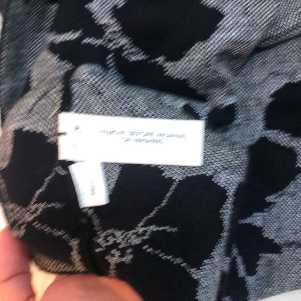 Ann Taylor dress, very warm perfect for the season - Picture 4 of 4